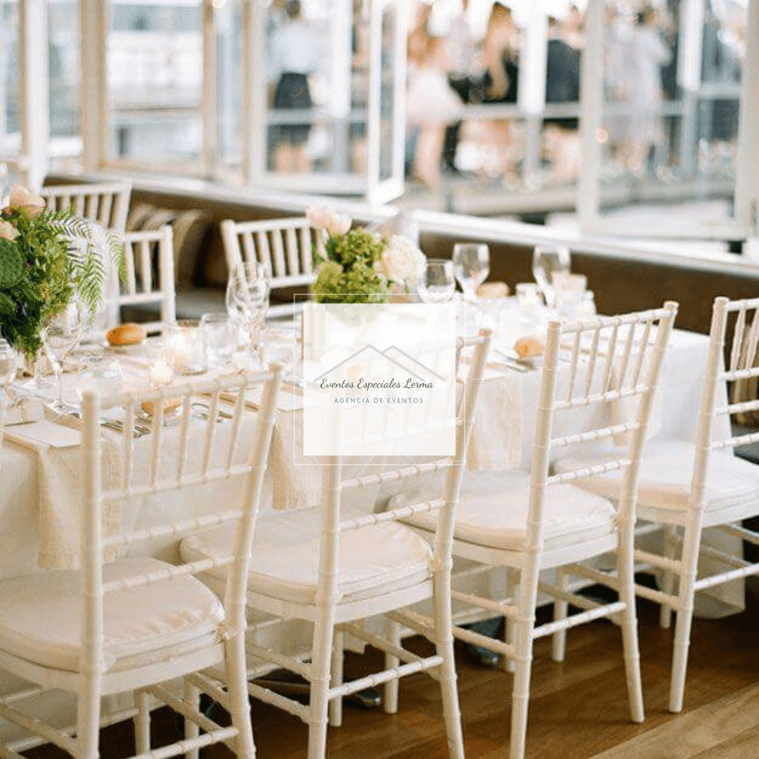Imagen ilustrativa (6) del servicio Sillas y Mesas