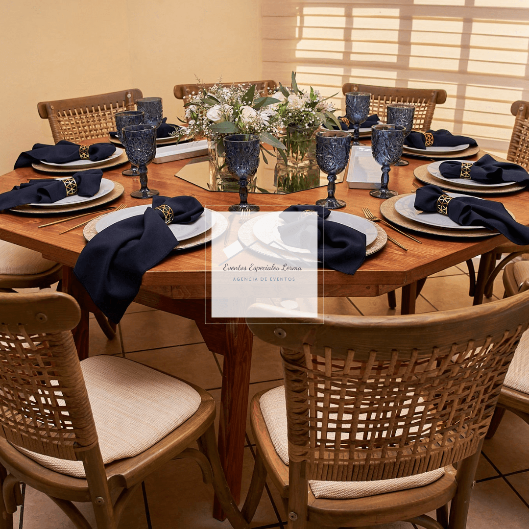 Imagen ilustrativa (13) del servicio Sillas y Mesas