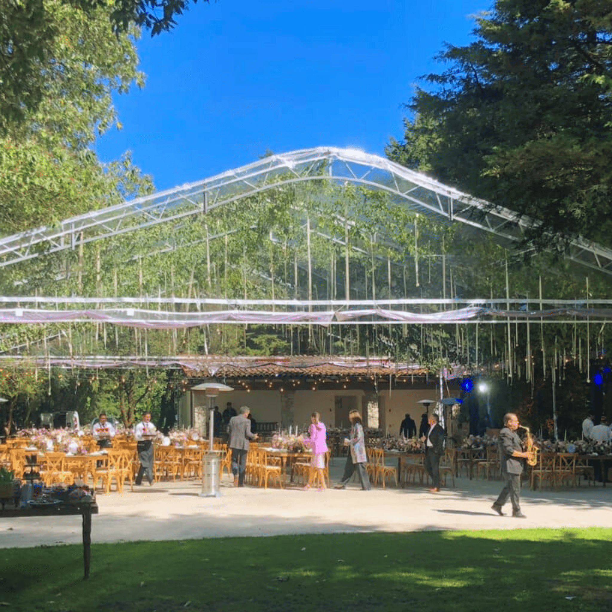 Imagen ilustrativa (5) del servicio Carpas y Domos