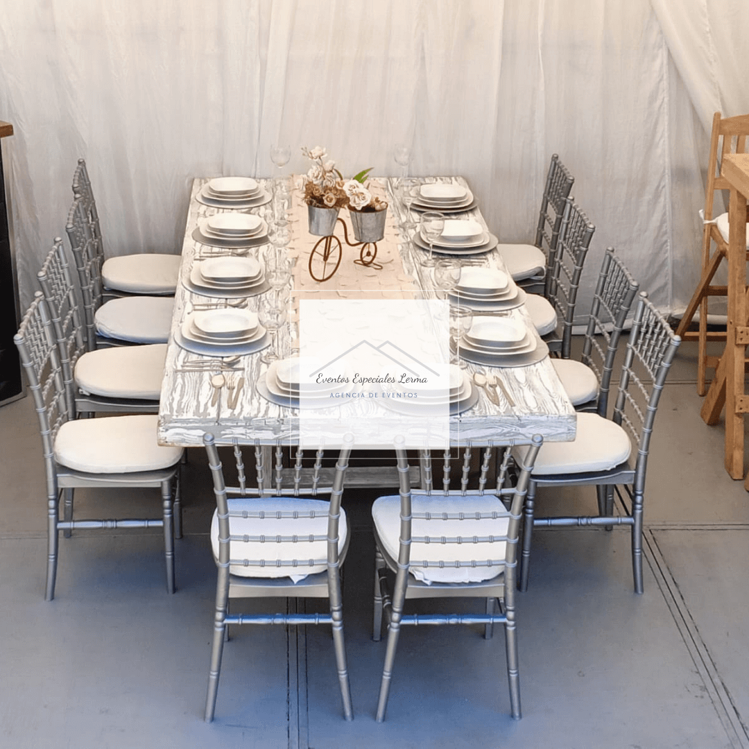 Imagen ilustrativa (25) del servicio Sillas y Mesas